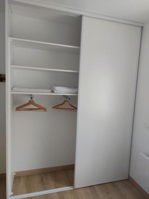 Le Cormoran Emplacement Ideal, Moderne Tres Equipe Thury-Harcourt-le-Hom Εξωτερικό φωτογραφία