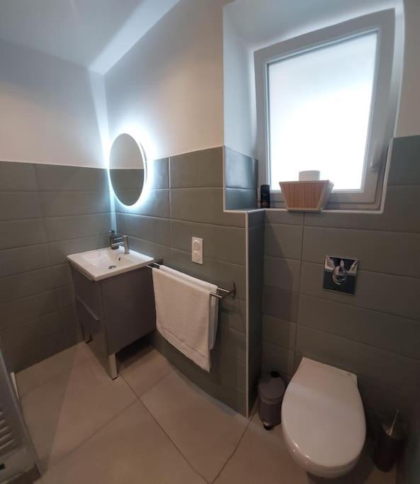 Le Cormoran Emplacement Ideal, Moderne Tres Equipe Thury-Harcourt-le-Hom Εξωτερικό φωτογραφία